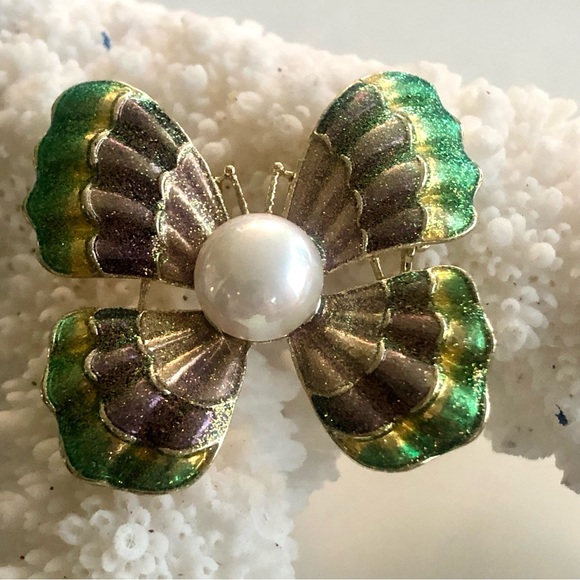 NEW! Shimmer Green Butterfly Brooch/Pin - Picture 1 of 5